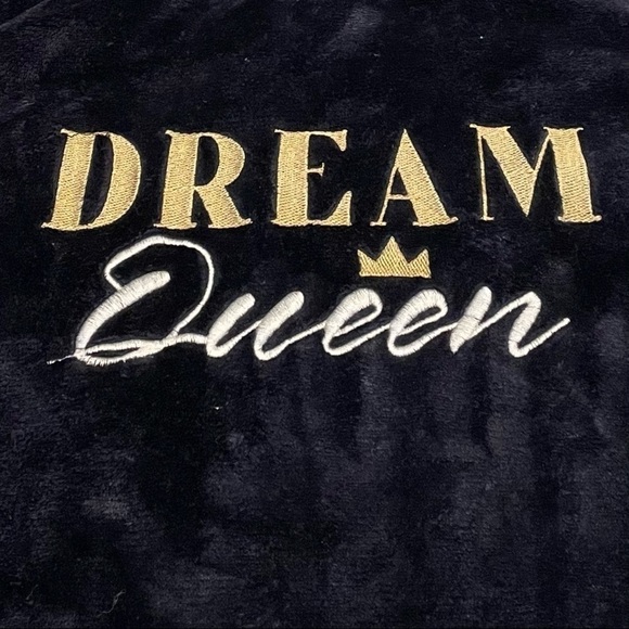 SECRET Treasures Size L (12-14) Black Plush Velour Dream Queen - Picture 3 of 3